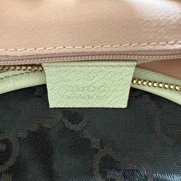 Gucci Abbey Large Shoulder Bag - Picture 10 of 12